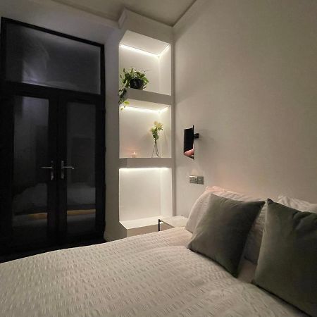 Luxury Apartment Edinburgh Centre With Steam Room ภายนอก รูปภาพ