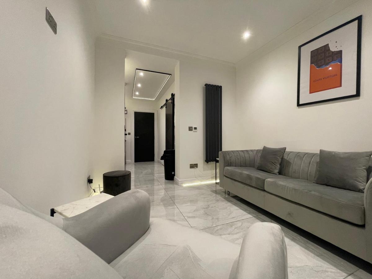 Luxury Apartment Edinburgh Centre With Steam Room ภายนอก รูปภาพ