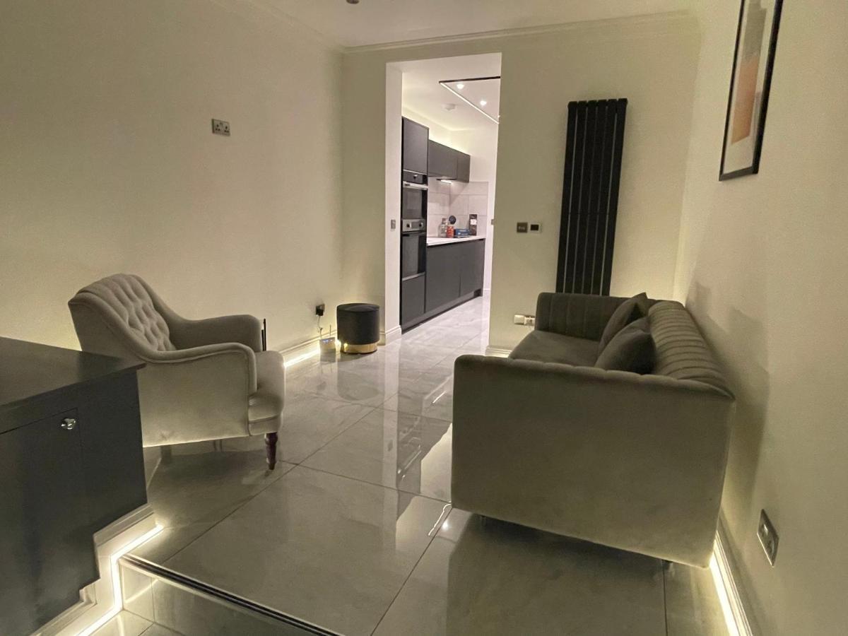 Luxury Apartment Edinburgh Centre With Steam Room ภายนอก รูปภาพ