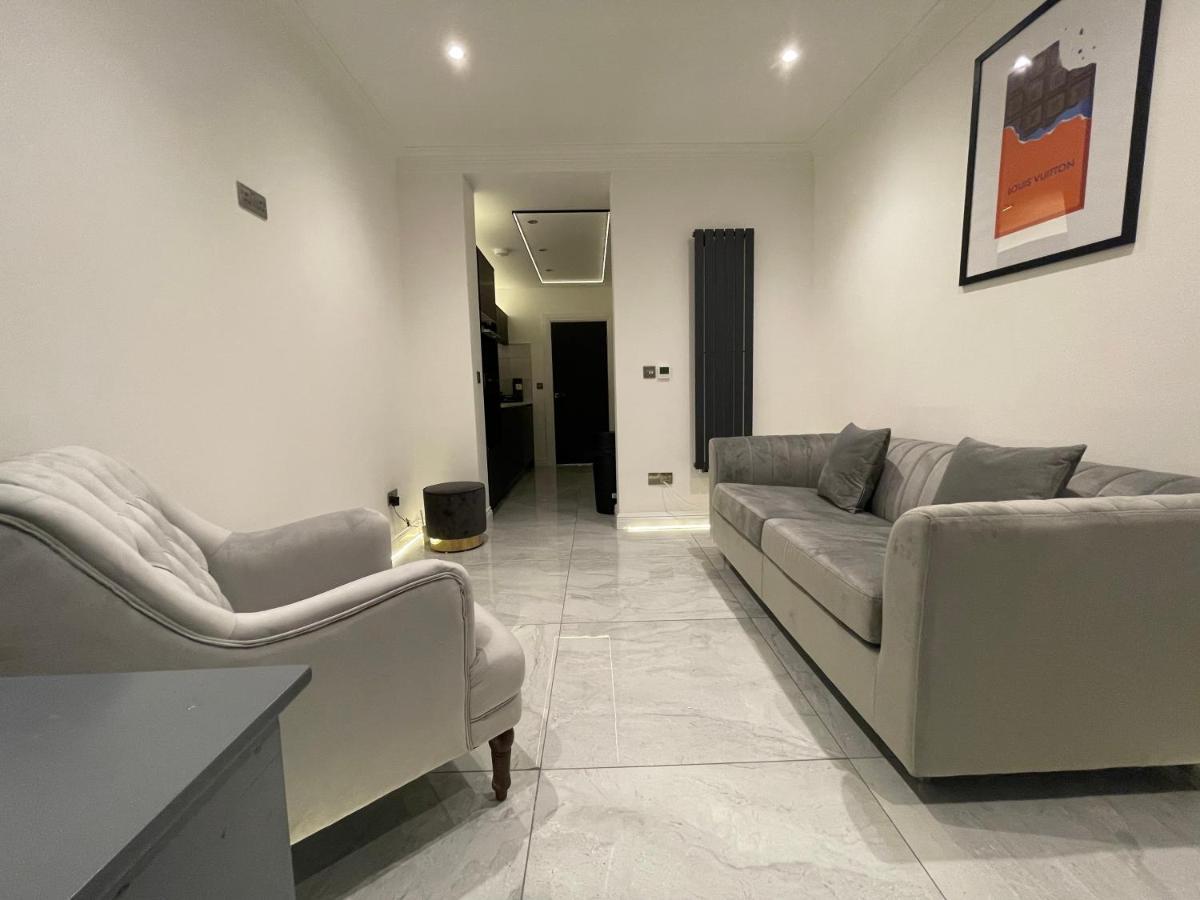 Luxury Apartment Edinburgh Centre With Steam Room ภายนอก รูปภาพ